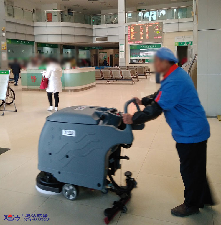 醫(yī)院大廳保潔，醫(yī)院手推式洗地機