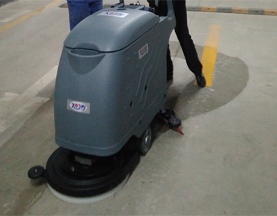 水泥地面能用洗地機(jī)清洗嗎？